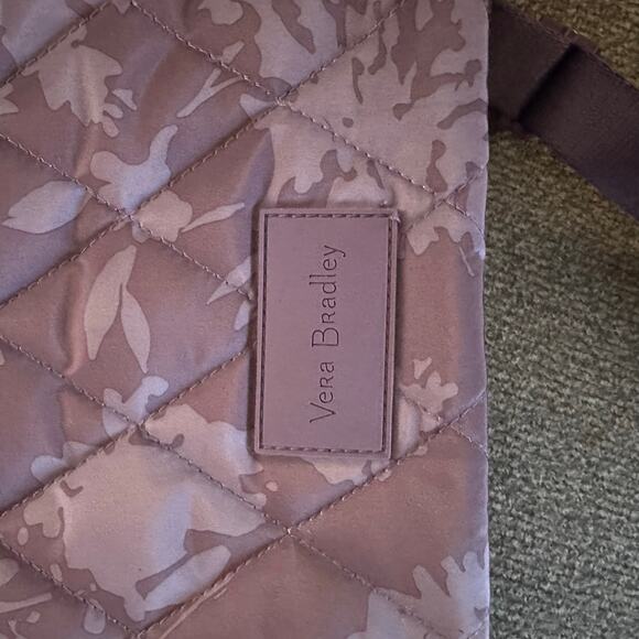 Vera Bradley - Picture 5 of 6